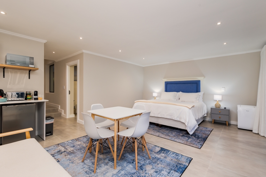 6 Bedroom Property for Sale in Brackenridge Western Cape